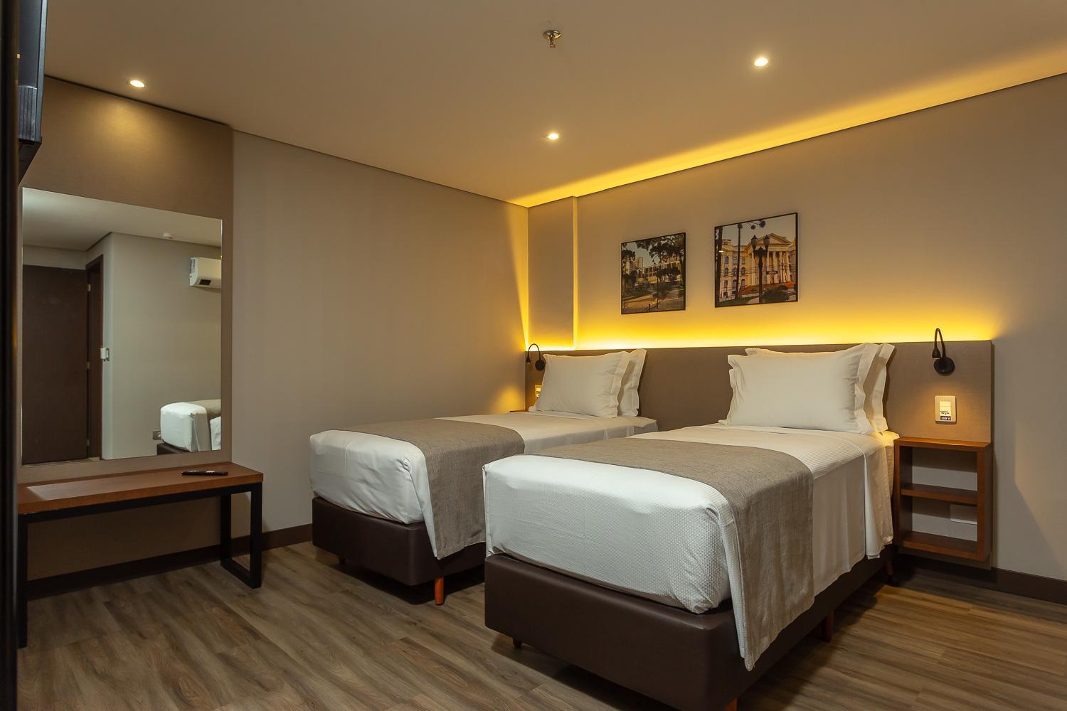 Hotel Roochelle Convention By Nobile كوريتيبا المظهر الخارجي الصورة